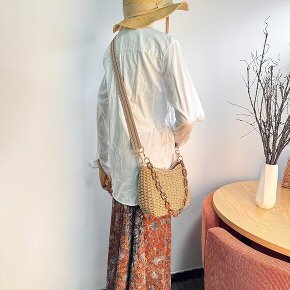 Women’s Straw Crossbody Bag Small Handwoven Summer Beach Handbag with Chain - Picture 4 of 9